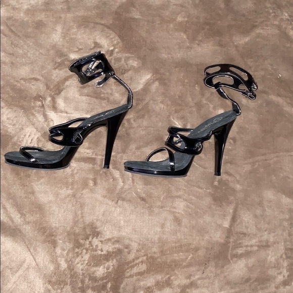 PLEASER Black Patent opentoe ankle buckle heels 🔥 - Picture 1 of 5